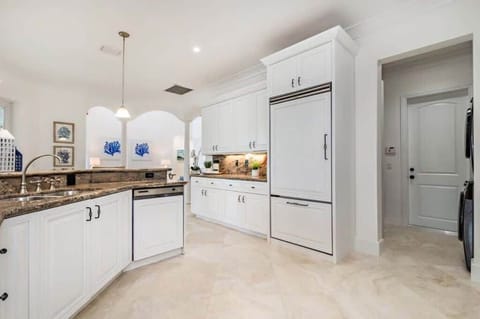 Gregory Place Kitchen 3