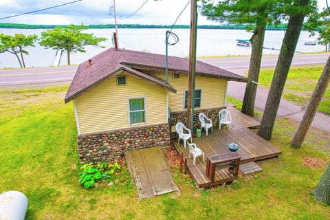 Stone Lake Vacation Rental | 2BR | 1BA | 800 Sq Ft | 2 Steps to Enter