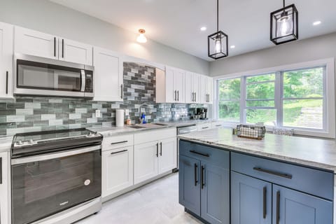 Kitchen | Trash Bags/Paper Towels | 1st Floor