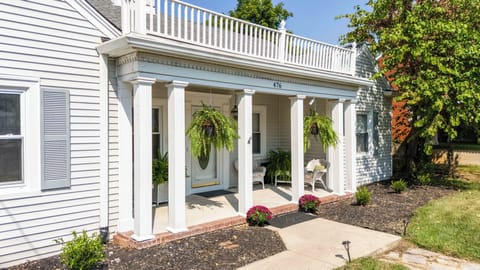 Charming 1940s cottage with beautiful front porch. 