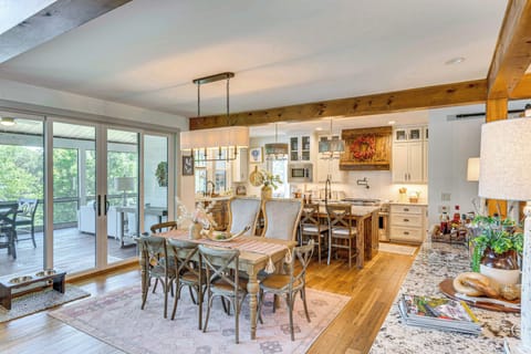 Dining Area | 1st Floor | Dishware/Flatware | Trash Bags/Paper Towels