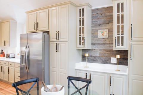 Dinette with main and only kitchen.