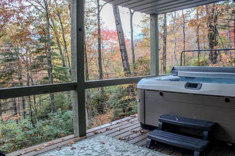 Hot tub, located underneath the balcony.