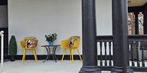 wrap around front porch 