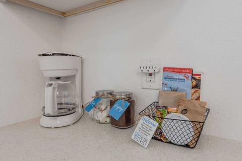 #StayInMyDistrict #CoosCottageCollection #CoosBay #BookDirect