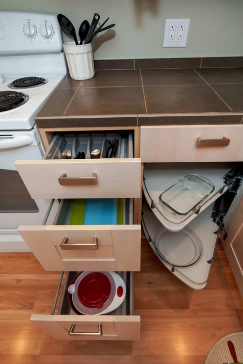 #StayinMyDistrict Forest Park! Exterior of home and private entrance!