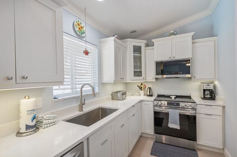 New Kitchen with stainless appliances