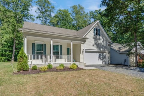 The Shore Shanty is only 25 minutes to Assateague National Seashore!