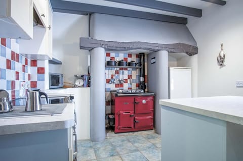 Tregoyr - 3 Bedroom Holiday Home - St. Florence (20238)