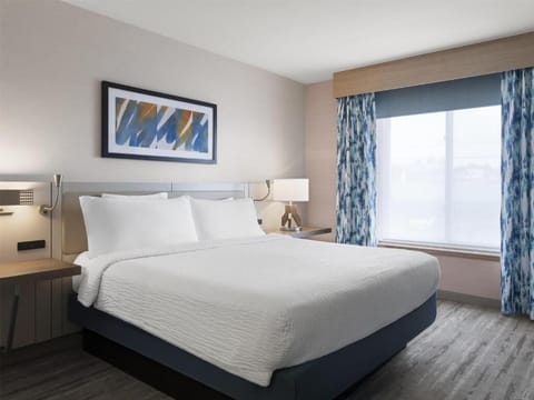 King size bed