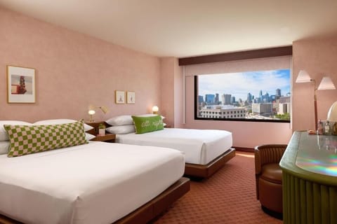 Unit with 2 Queen beds