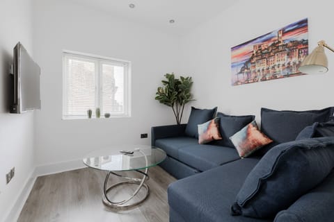 Living Room / Lounge