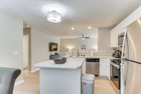 Kitchen | Keurig Coffee Maker | Toaster | Cooking Basics