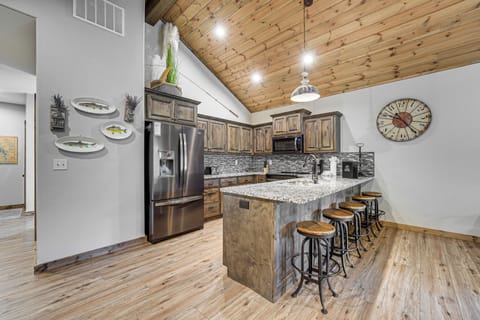 Kitchen | Cooking Basics | Dishwasher | 1st Floor