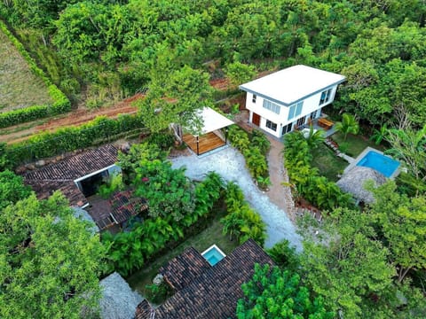 3 Villas in Lush Jungle near Beach -7 Bd, 7.5 Ba (1932)
