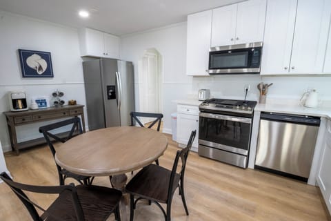 Unit 1 | Kitchen | Dining