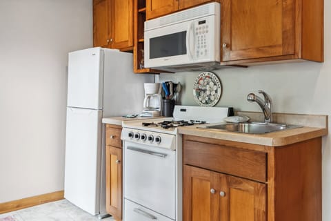 Perfect Kitchenette for a honeymoon weekend