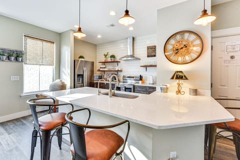 Kitchen | 2-Story Townhome | Central Air Conditioning