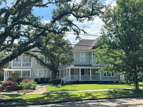 Front of Hemmerling Guest House