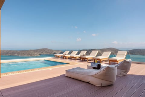 A 32 sq.m pool with step access, which can be heated with an additional daily charge, upon request