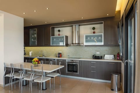 Fully equipped kitchen with all modern appliances