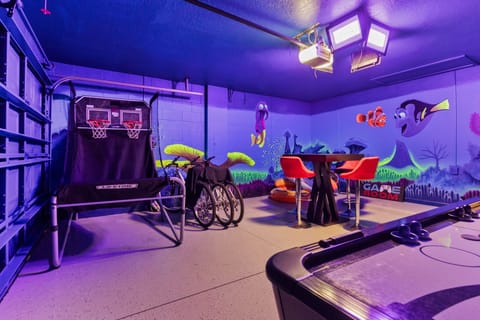 Garage fully equipped with games and activities to complete your holiday fun!