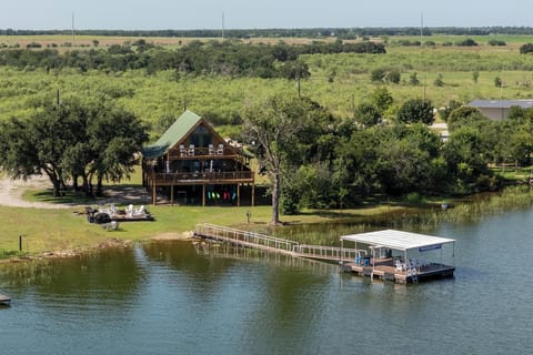Welcome to JJ's Point of View, a private lakefront rental in Eastland, Texas