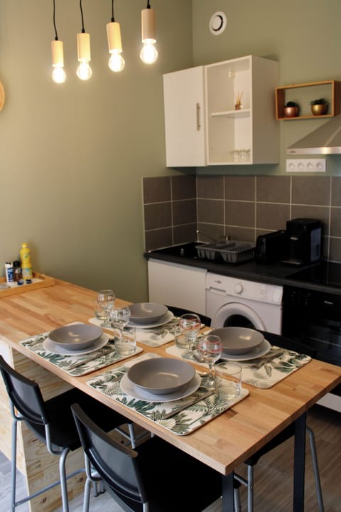 dab87a4b-5c48-42cd-ba2c-3ad990166365