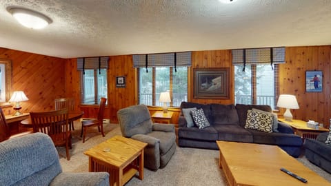Furniture, Indoors, Living Room, Couch, Hardwood