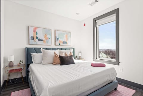 Stylish and Serene Bedroom for Ultimate Comfort