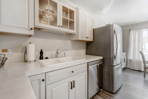 Fully equipped kitchen at Canopy Springs.
