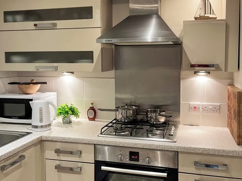 Kitchen | Clarence Mews Cottage, Cromer