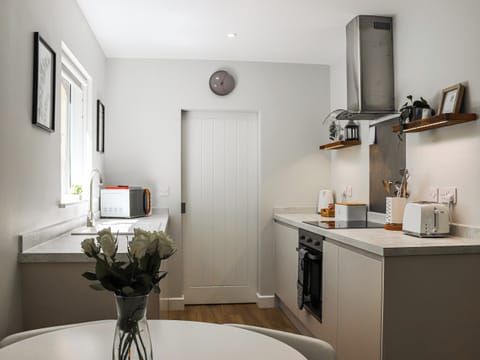 Open plan living space | Dinas Lodge - CWM Cadnant, Caernarfon