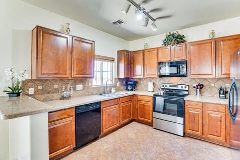 Kitchen | Cooking Basics | Dishwasher | 1st Floor