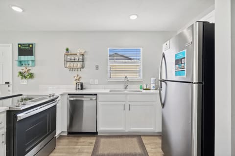 Fully equipped kitchen.