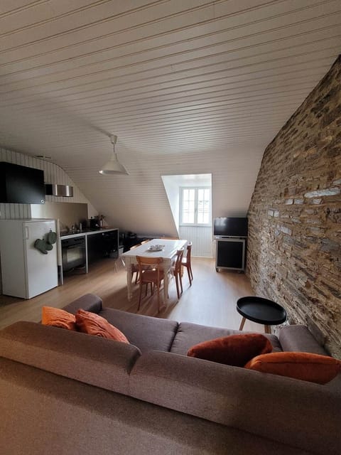 LA-BELLE-SAISON-Luchon-Location-d'appartements-Marmotte-Cuisine