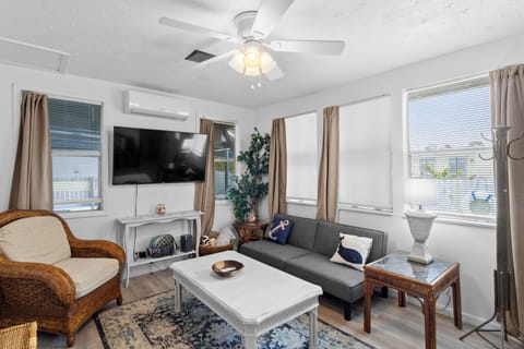 Living Area (Futon & Sofa bed)