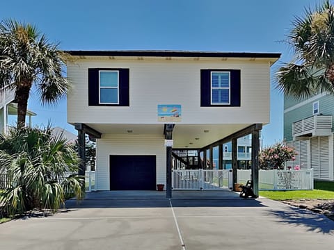 Exterior & Parking