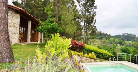 Holiday home with private pool and mountain views in Gerês