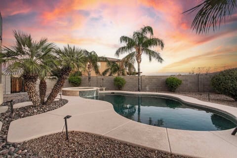 Lush palms, sparkling waters, and Arizona sunsets create a resort-style escape.