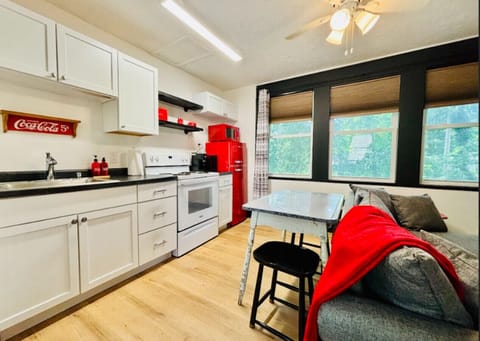 Whether you're preparing a home-cooked meal or enjoying a quick snack, you'll find everything you need to make your time here comfortable and easy. With a practical layout and functional design, it’s a great space to get creative or keep things simple.
