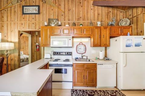 Kitchen | 2nd Floor | Cooking Basics | Drip Coffee Maker | Microwave | Toaster