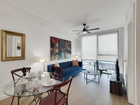 Downtown Phoenix Phoenix 1 Bedroom Living Room