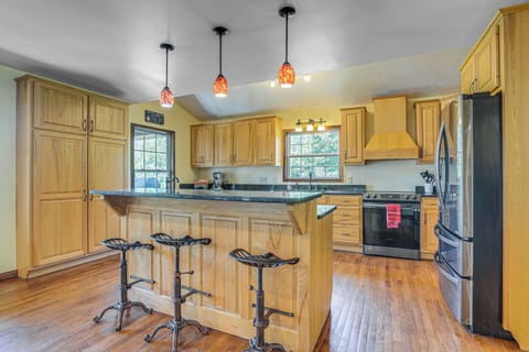 Kitchen | 1st Floor | Blender | Slow Cooker | Toaster