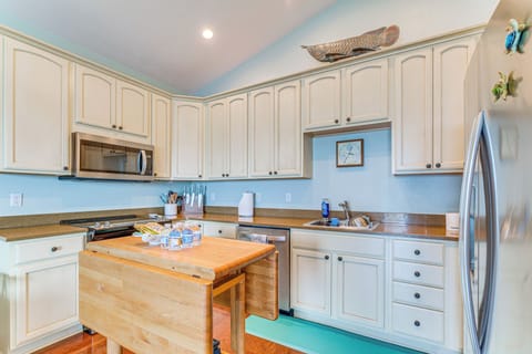 Kitchen | Upper Level | Cooking Basics