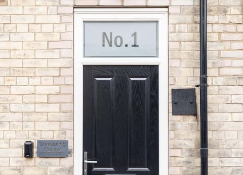 Sanderling Chase, Scarborough - Host & Stay