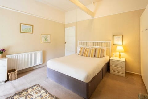Upper Lodge, Alnwick - Host & Stay