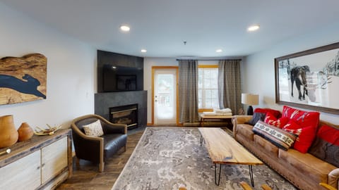 Home Decor, Furniture, Indoors, Living Room, Couch