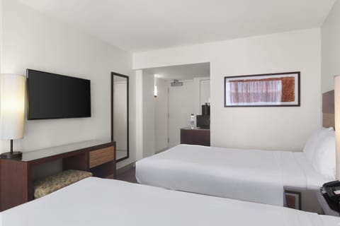 Drop your bags and enjoy an easy, uncluttered room layout.