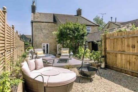 F63a833a ce4d 47b6 88f9 92366391de1e